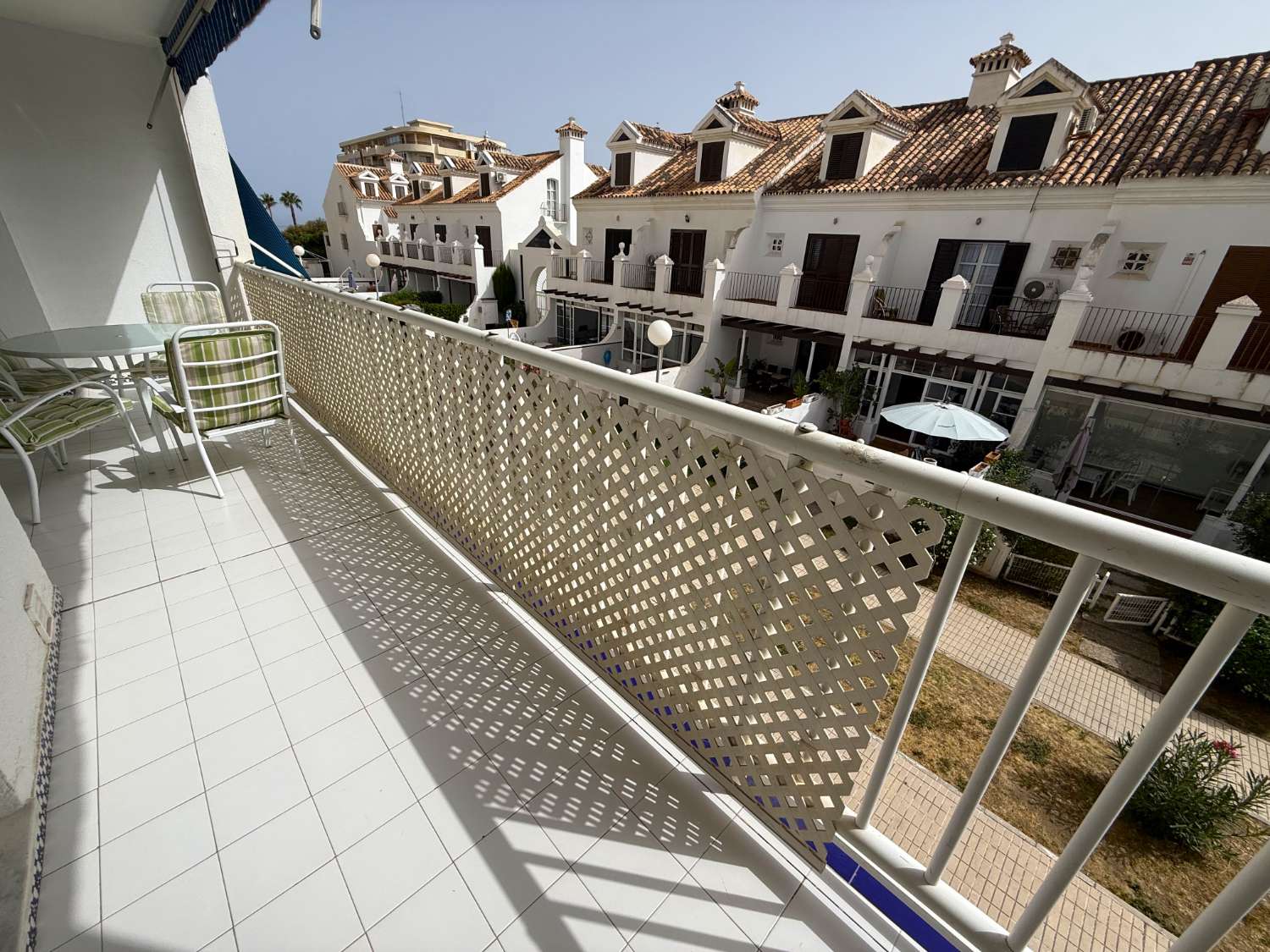 Flat with a swimming pool and terrace in Fuengirola, just a few metres from the sea