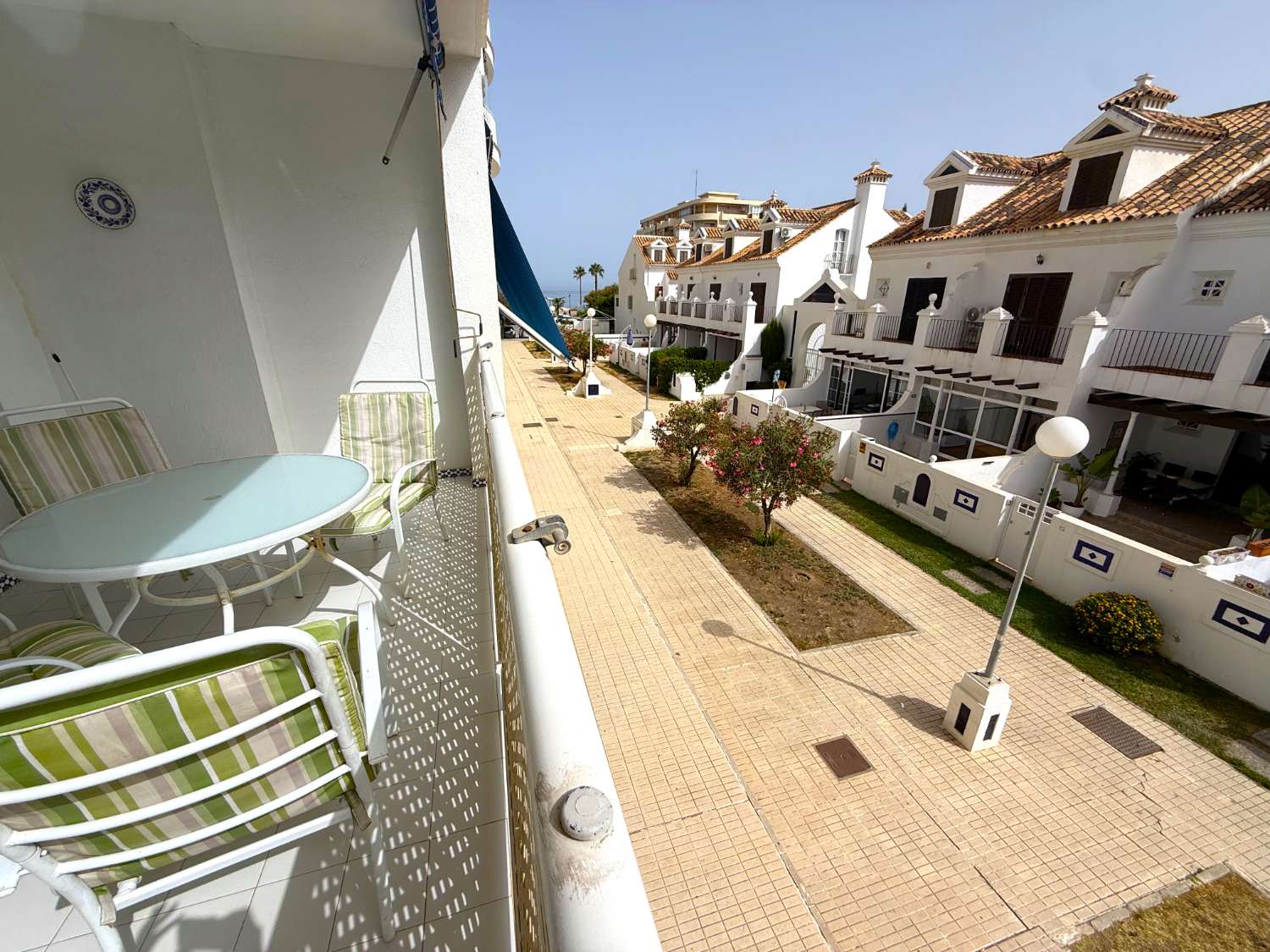 Flat with a swimming pool and terrace in Fuengirola, just a few metres from the sea