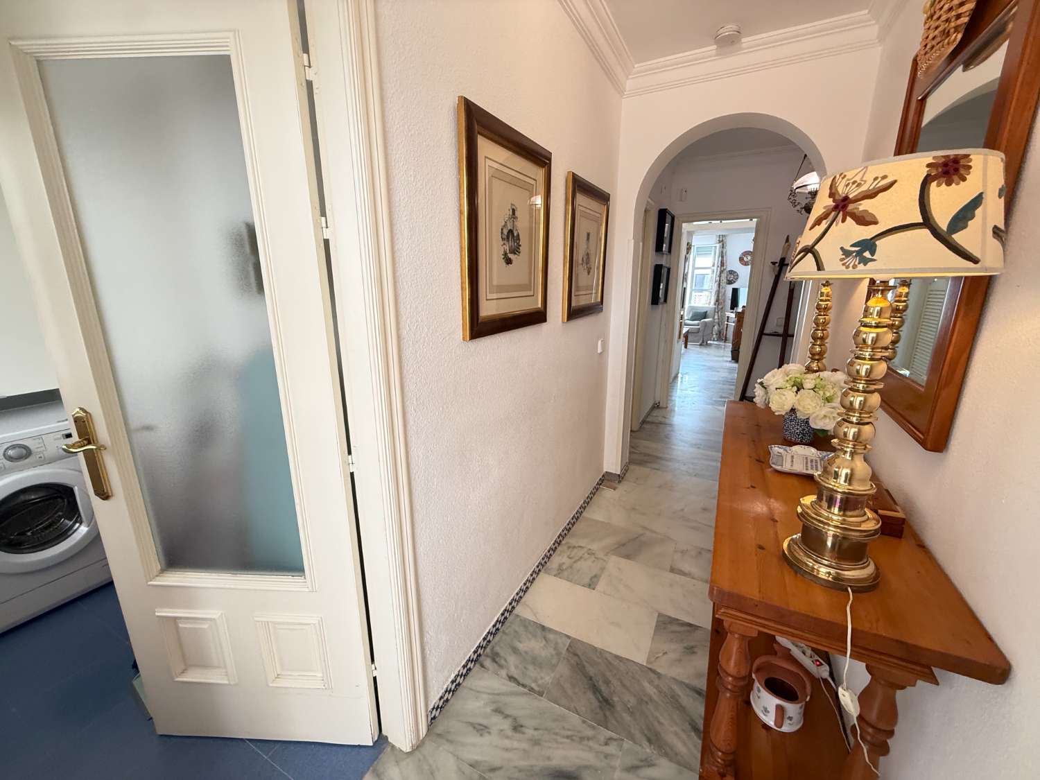Flat with a swimming pool and terrace in Fuengirola, just a few metres from the sea