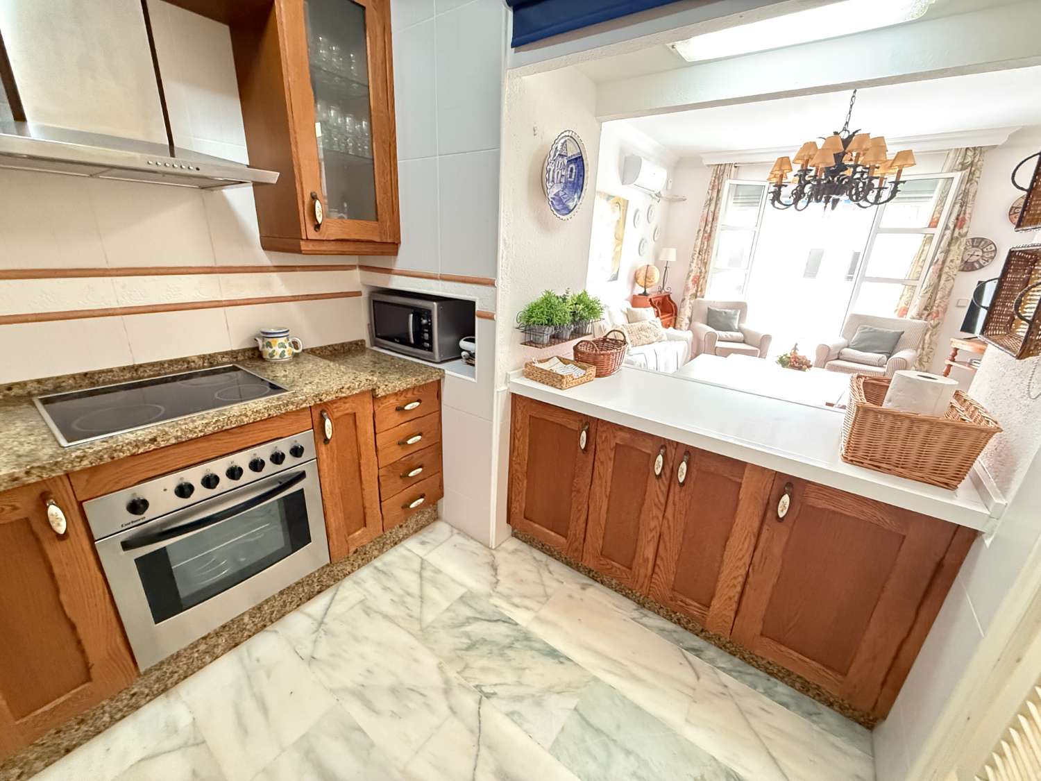 Flat with a swimming pool and terrace in Fuengirola, just a few metres from the sea