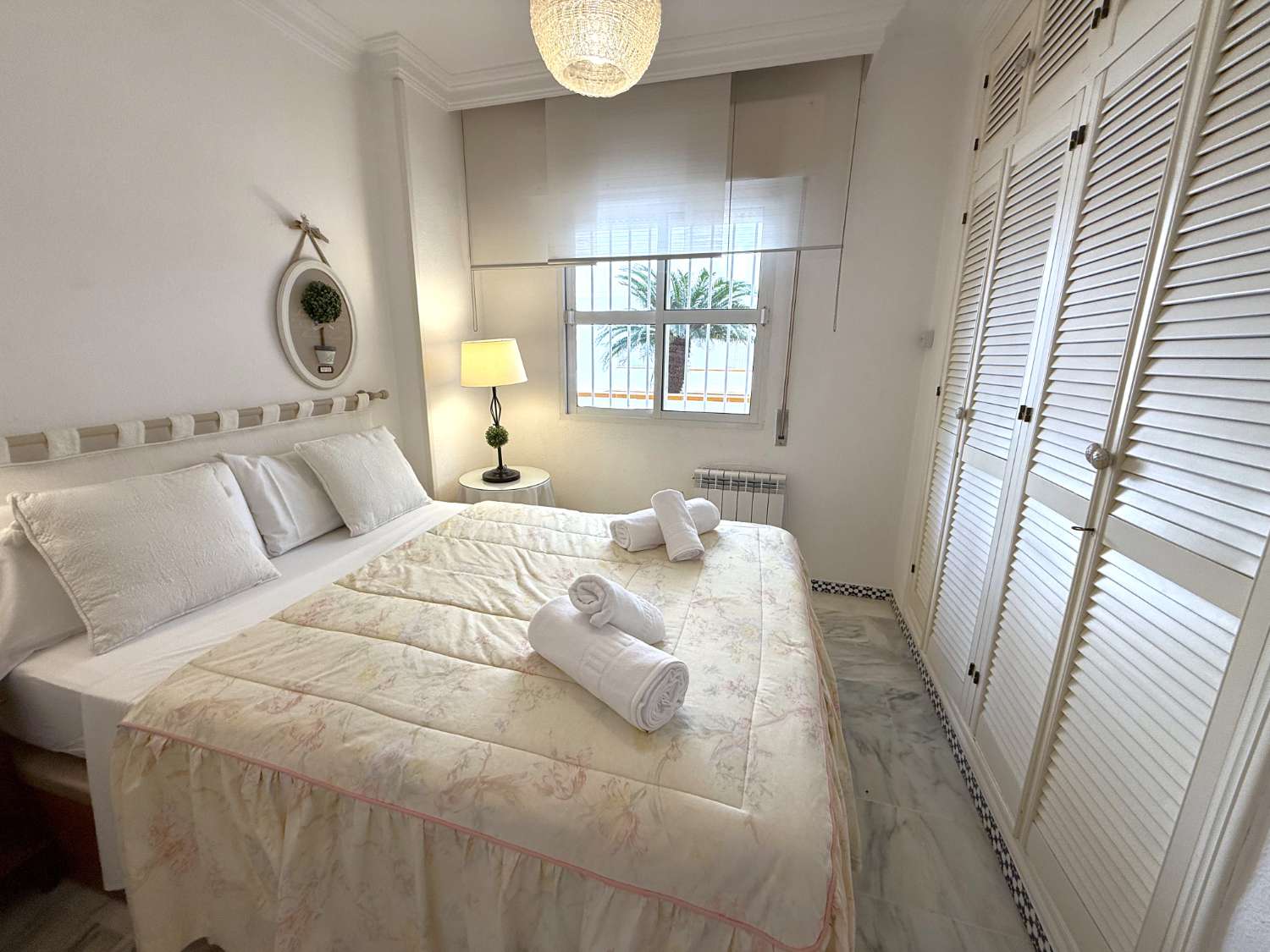 Flat with a swimming pool and terrace in Fuengirola, just a few metres from the sea