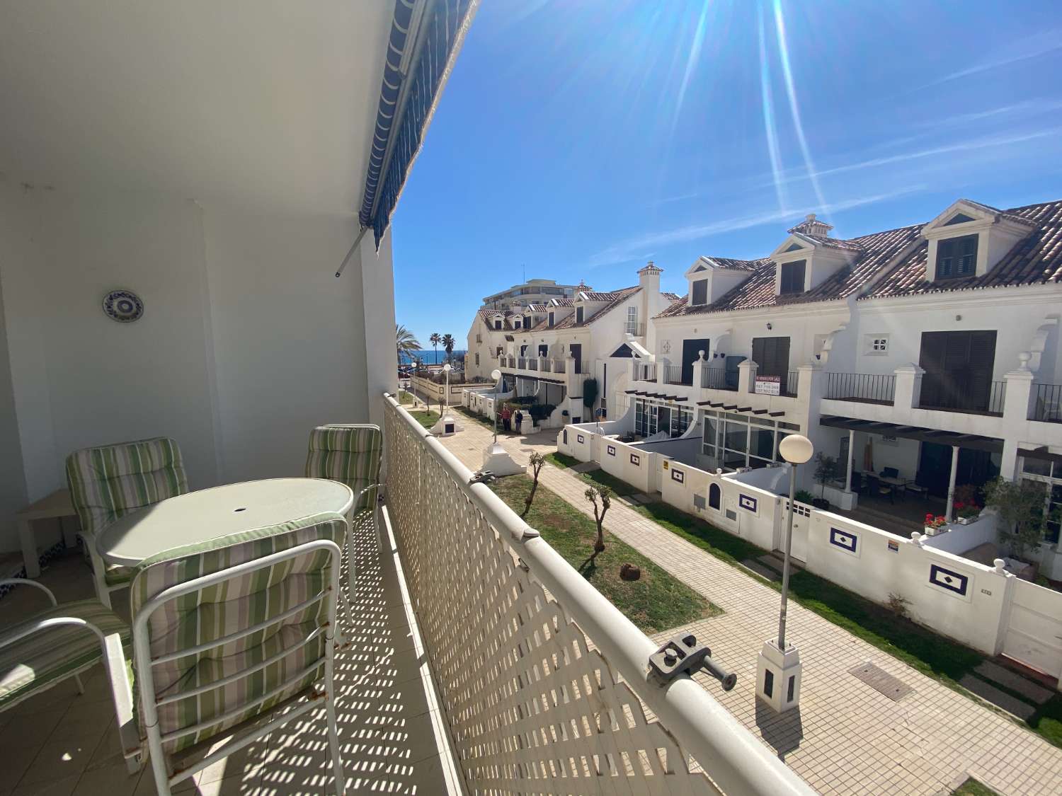 Flat with a swimming pool and terrace in Fuengirola, just a few metres from the sea