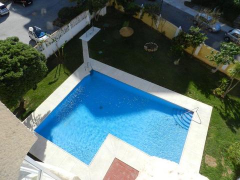 Scopri il tuo paradiso in riva al mare nel nostro appartamento recentemente ristrutturato a Playa del Castillo!