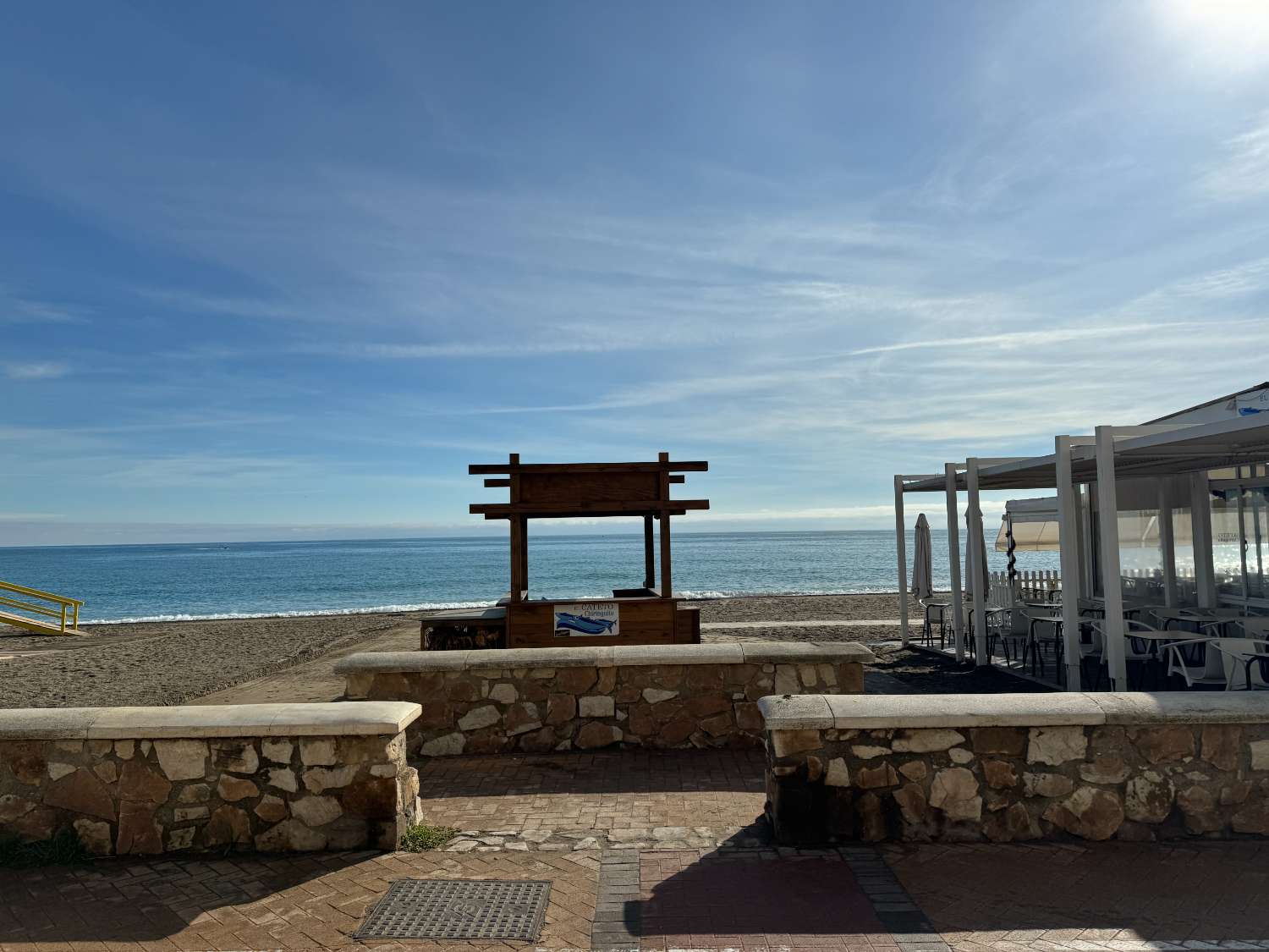Discover your paradise by the sea in our recently renovated apartment on Playa del Castillo!