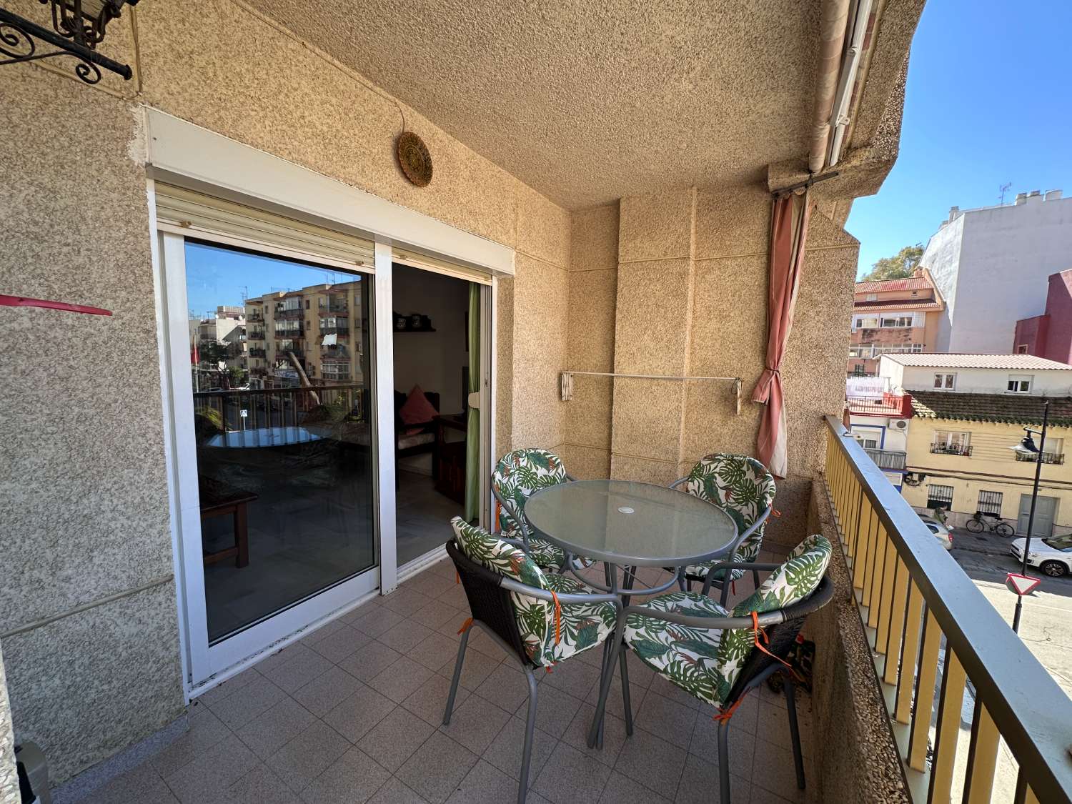 Piso en centro de Fuengirola con gran plaza de garaje