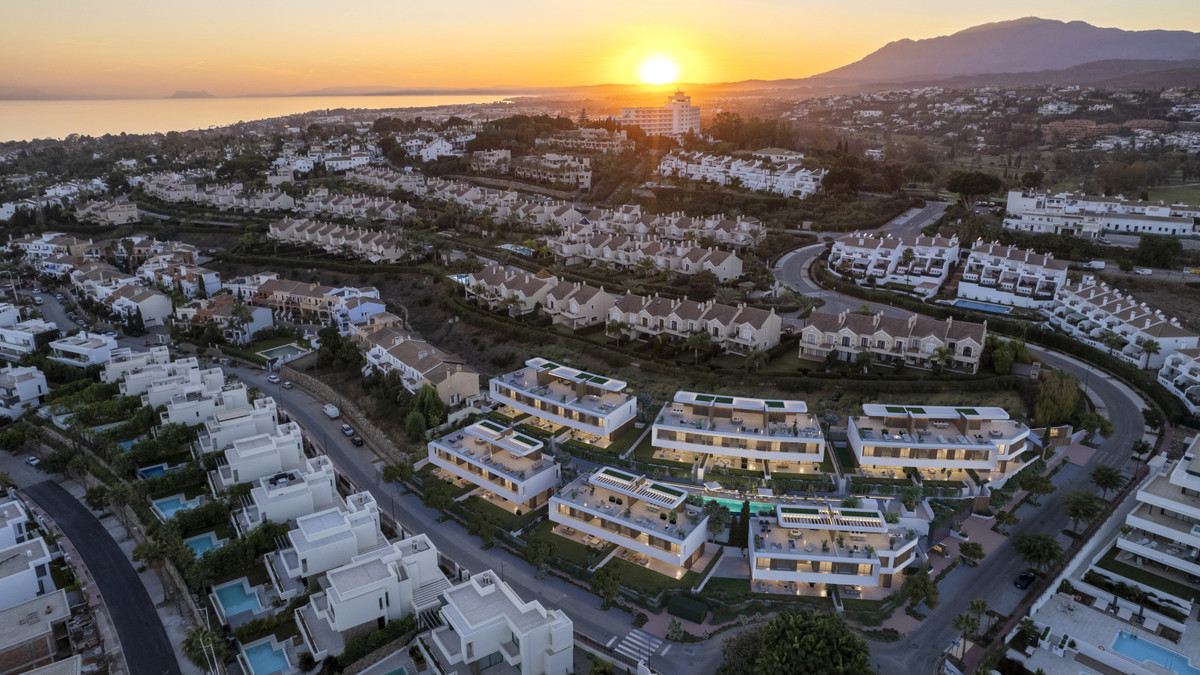 Villa en venta en El Paraíso (Benahavís)