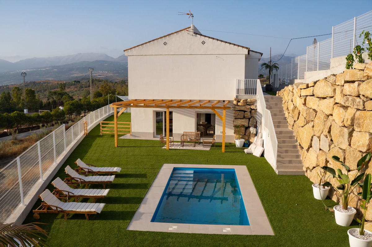 Villa en venta en Viñuela
