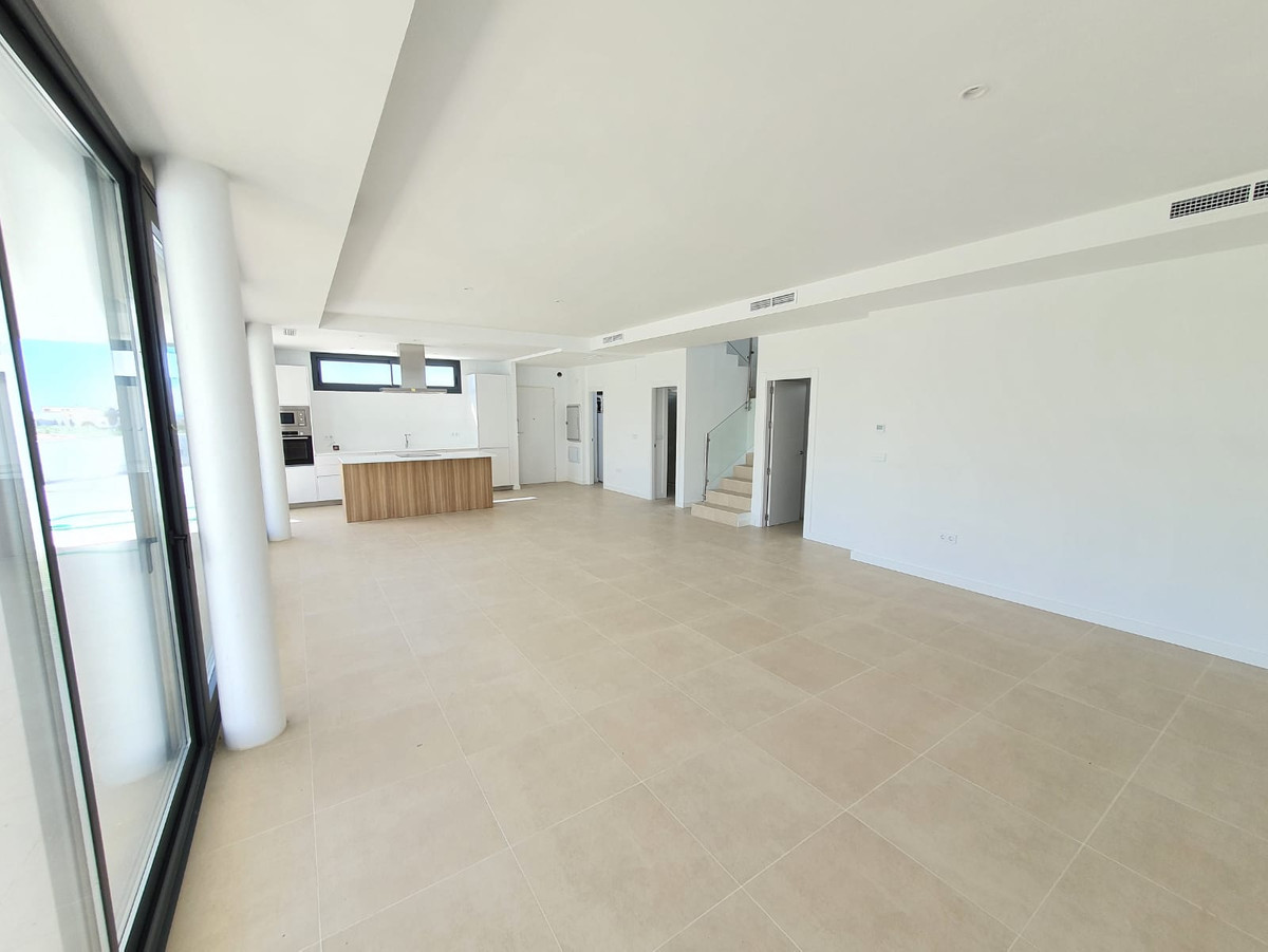 Villa en venta en Manilva