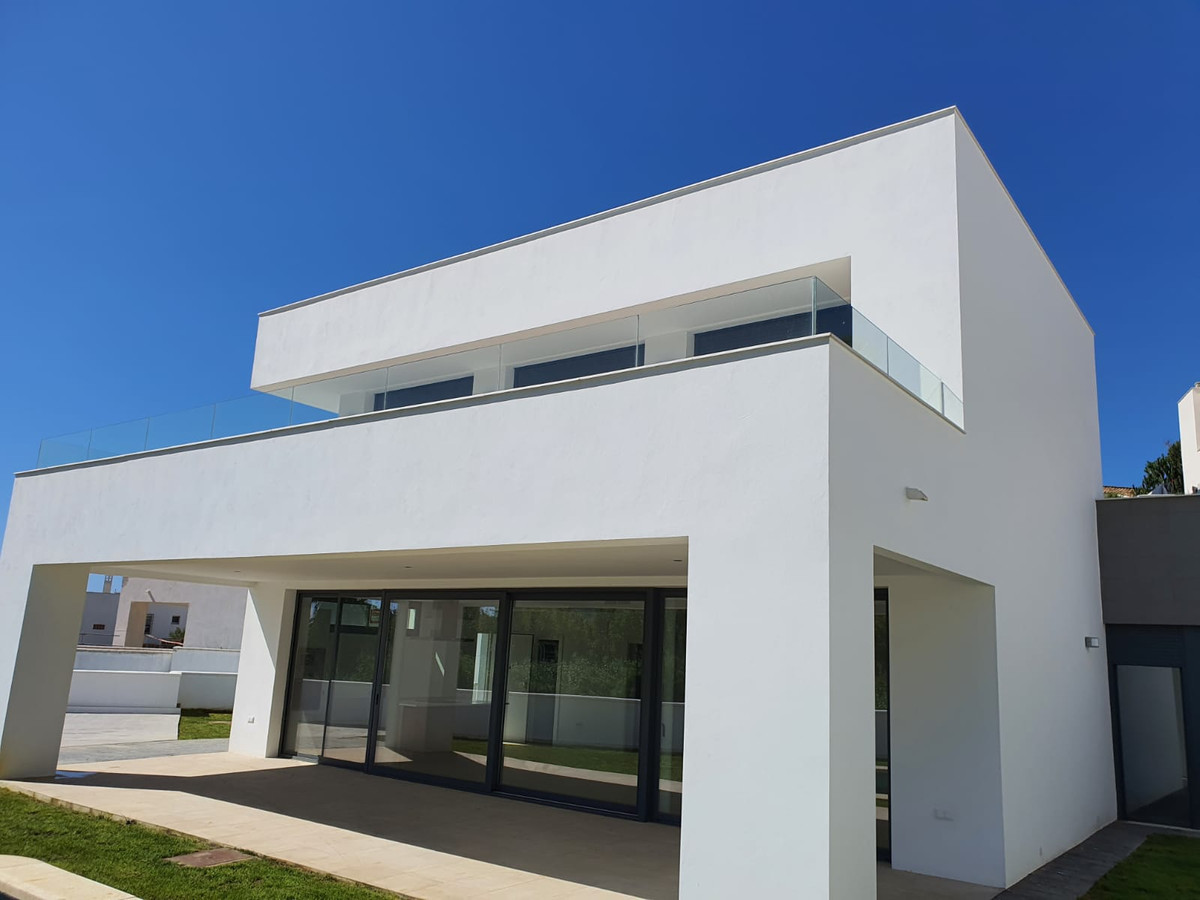 Villa en venta en Manilva
