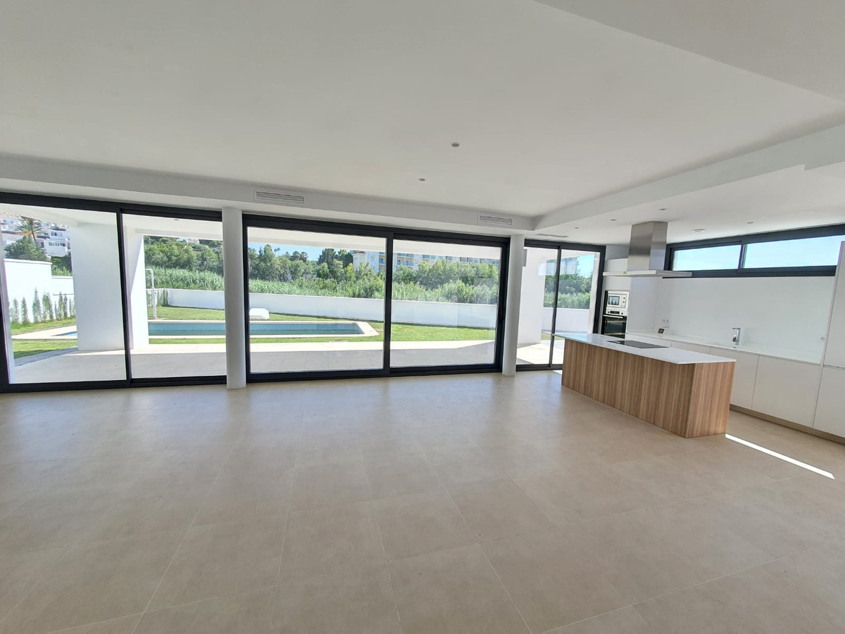 Villa en venta en Manilva