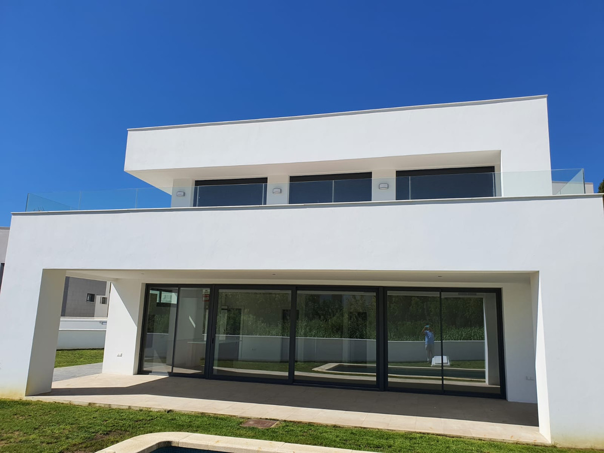 Villa en venta en Manilva