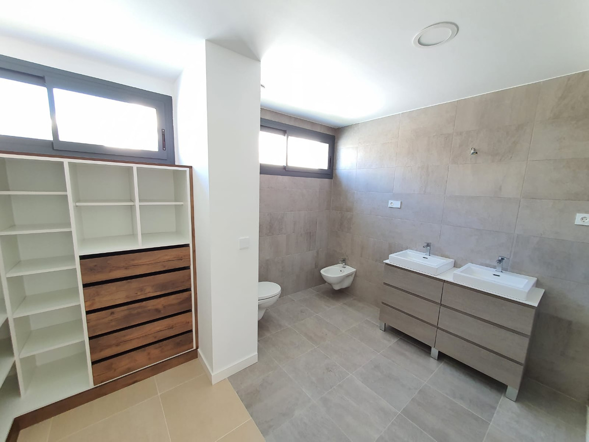 Villa en venta en Manilva