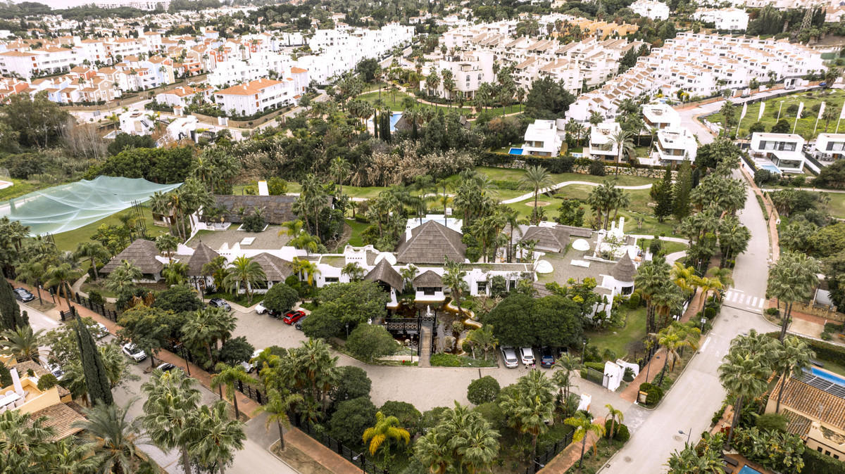 Villa en venta en Estepona