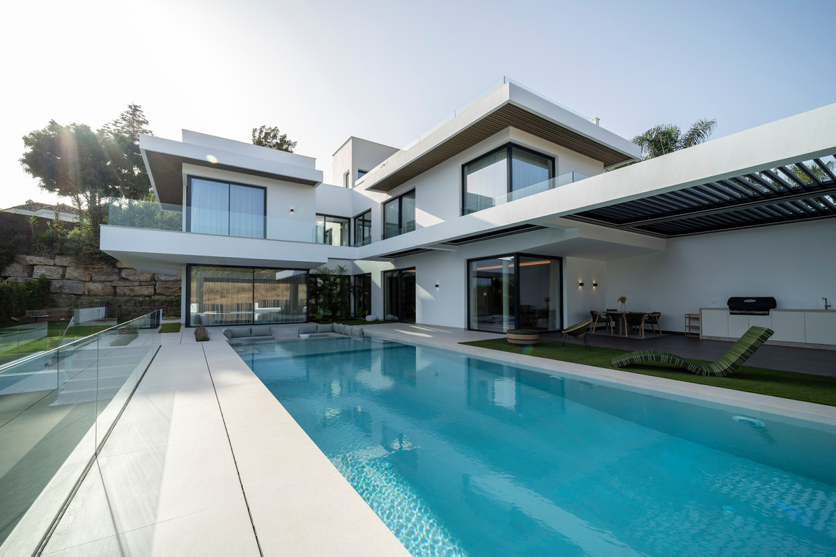 Villa en venta en El Paraíso (Benahavís)