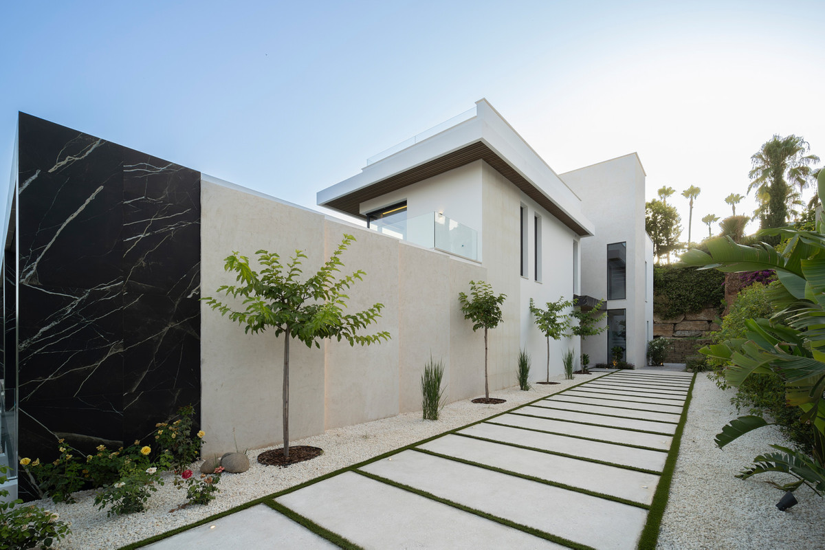 Villa en venta en El Paraíso (Benahavís)