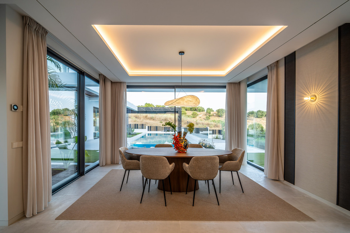 Villa en venta en El Paraíso (Benahavís)