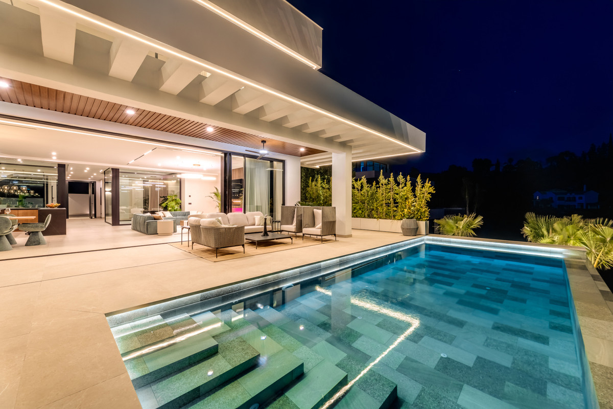 Villa en venta en Benahavís