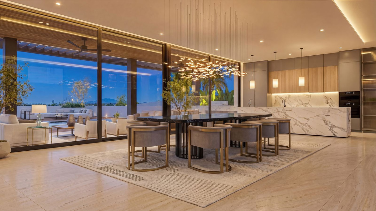 Villa en venta en Estepona