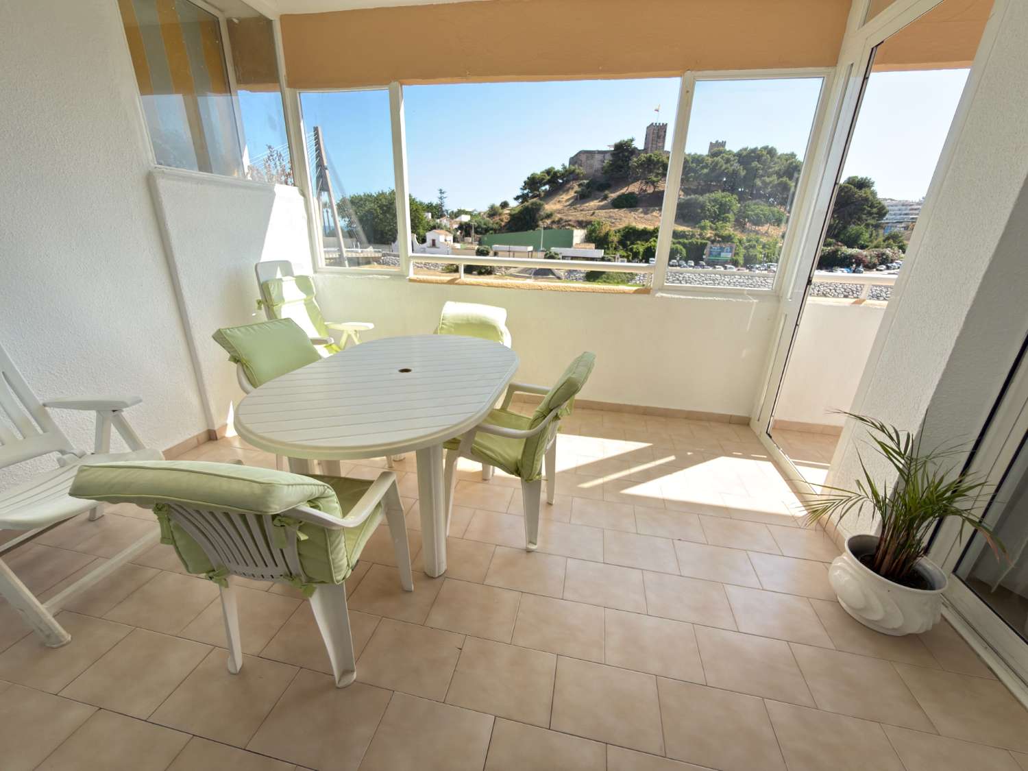Appartamento con vista sul Castello Sohail e sul mare a Fuengirola