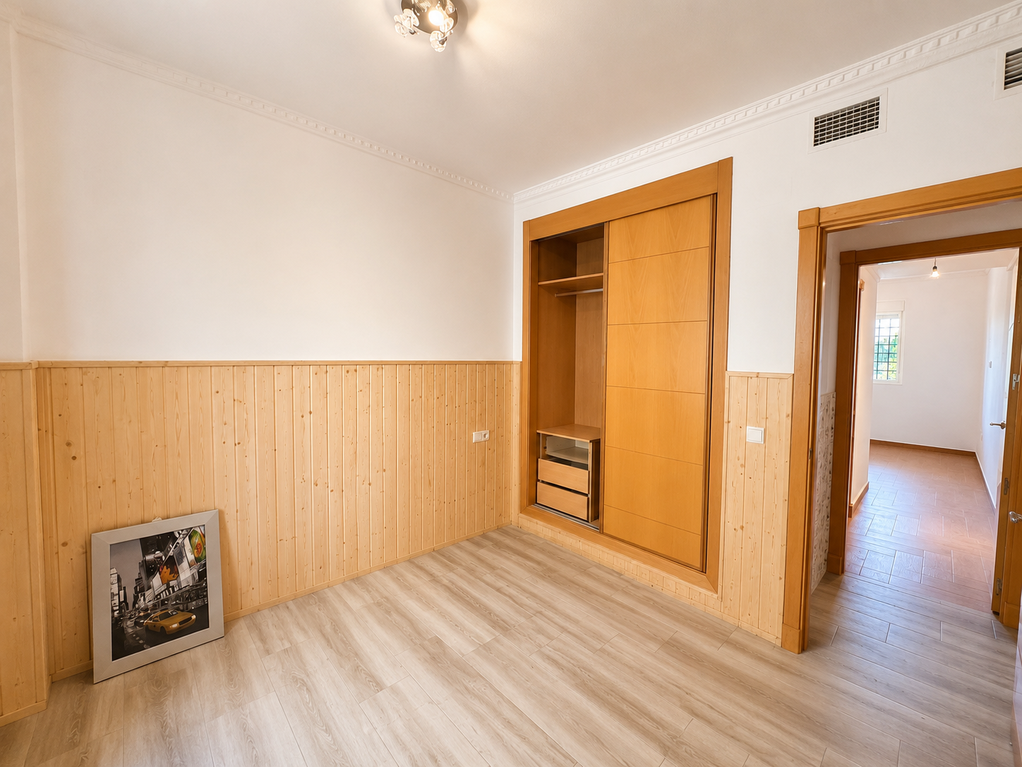 Exclusiva vivienda con terraza en urbanización privada