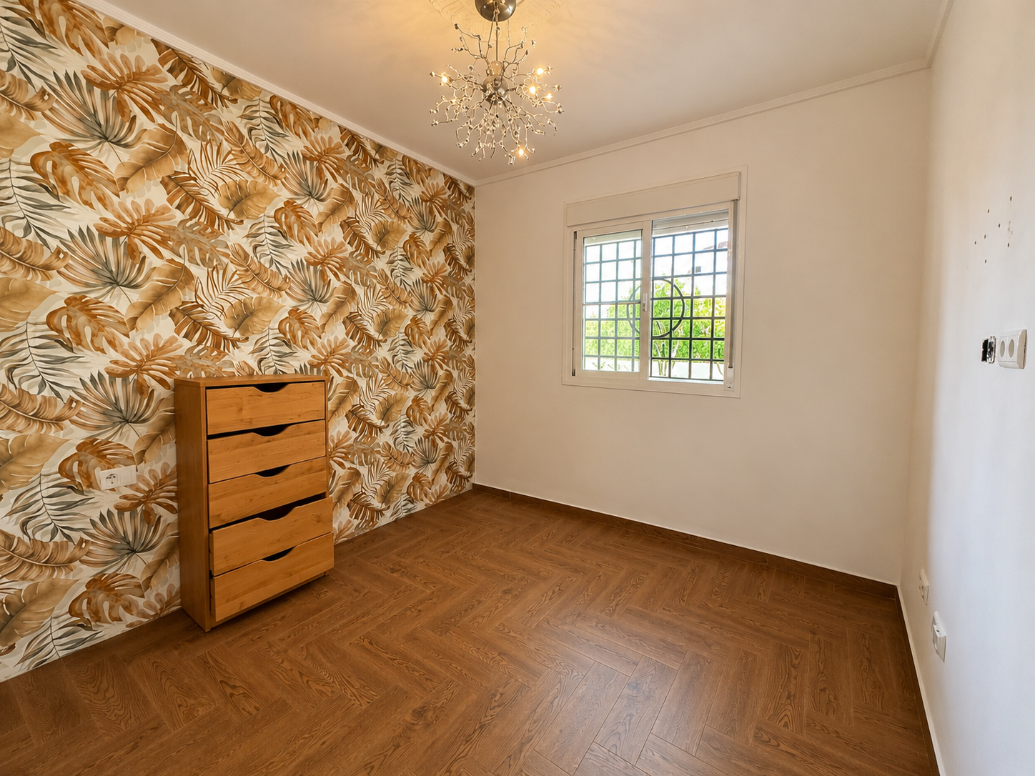 Exclusiva vivienda con terraza en urbanización privada