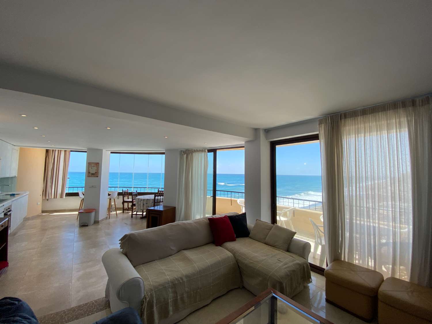 Es ist wie auf einem Kreuzfahrtschiff! fantastische 3-Zimmer-Wohnung am Strand in Fuengirola