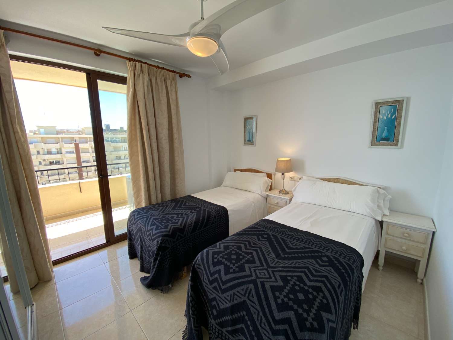 È come essere su una nave da crociera! fantastico appartamento con 3 camere da letto sulla spiaggia di Fuengirola