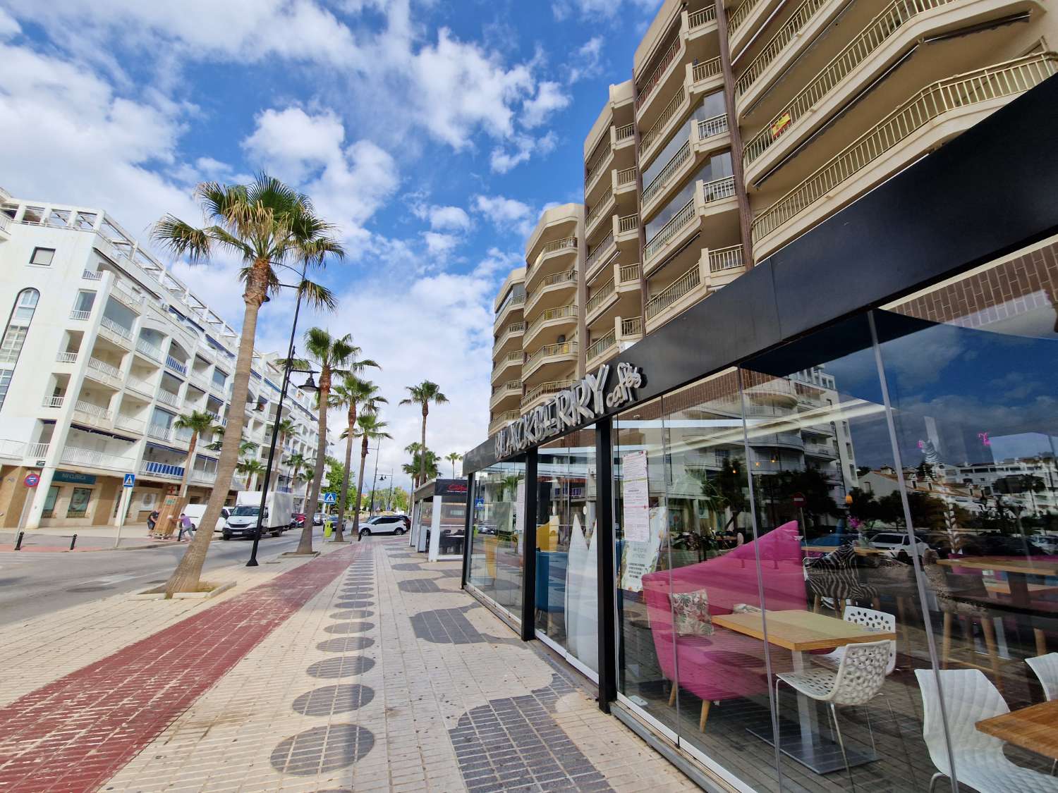 Rental in front of the beach of El Castillo, Fuengirola