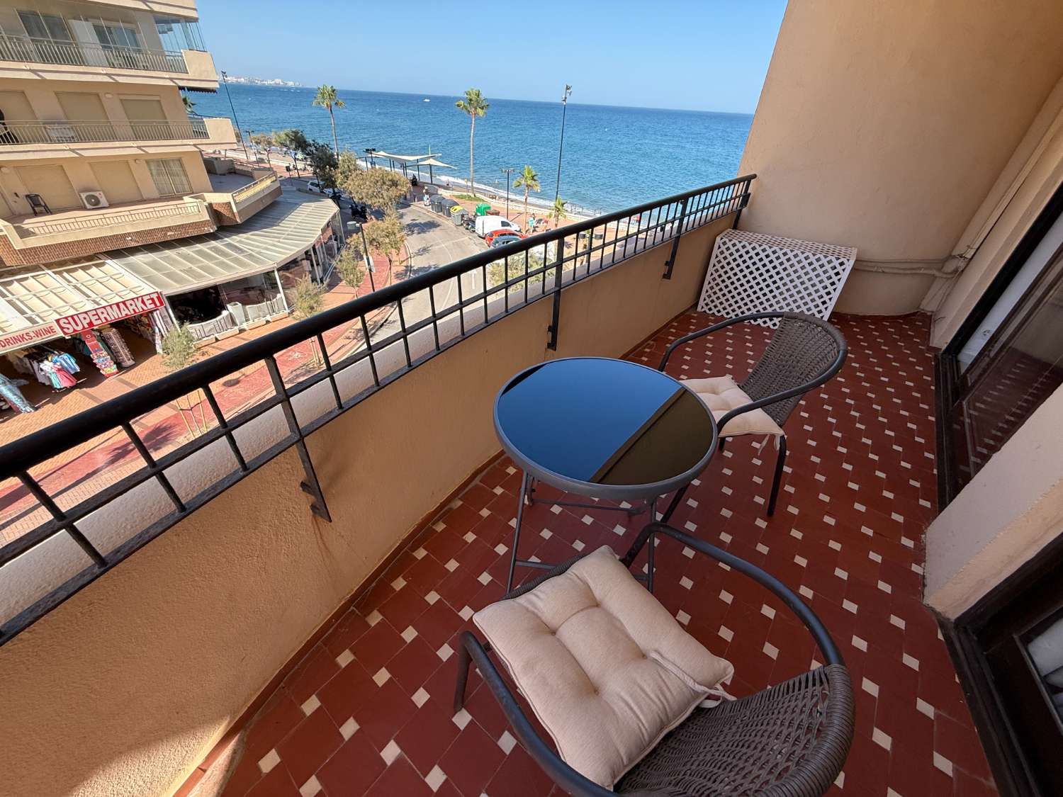 Rental in front of the beach of El Castillo, Fuengirola