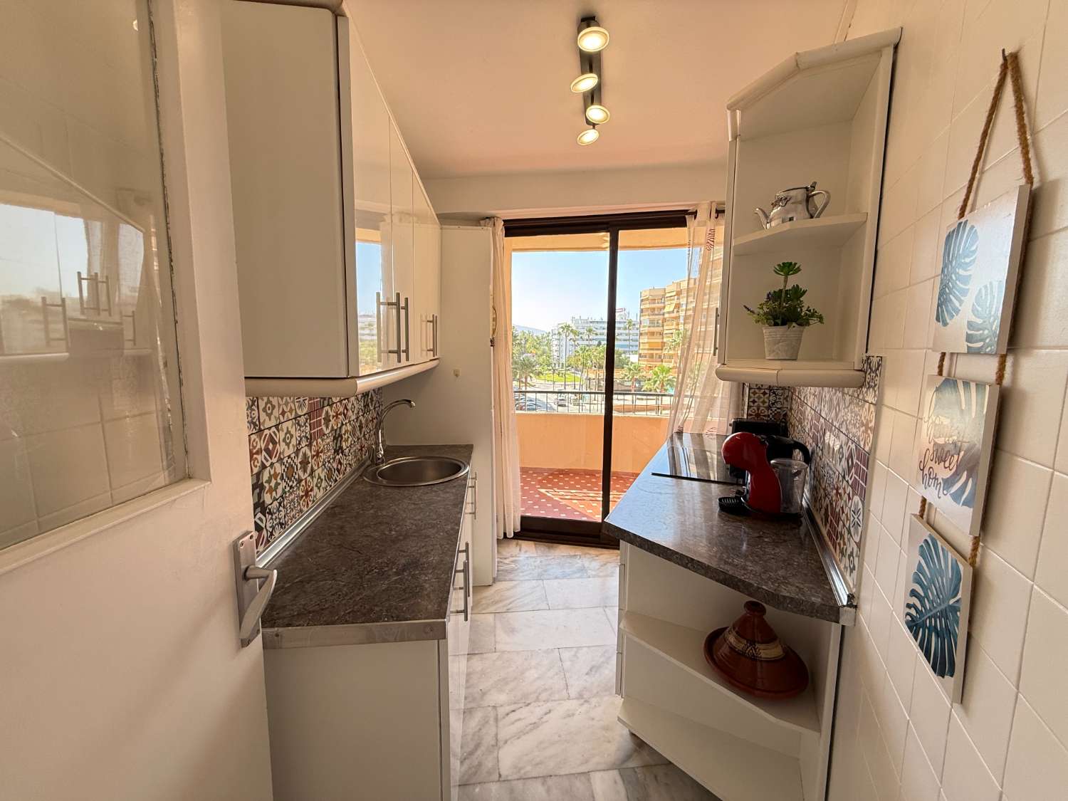 Rental in front of the beach of El Castillo, Fuengirola