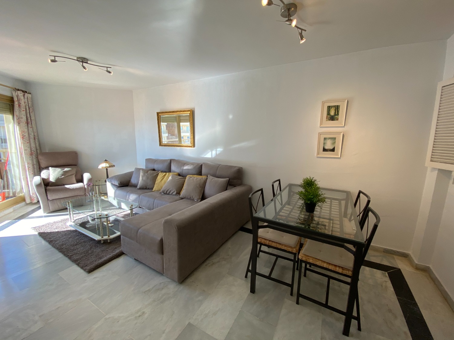 Lägenhet hyra semesterbostad i Zona Sohail (Fuengirola)