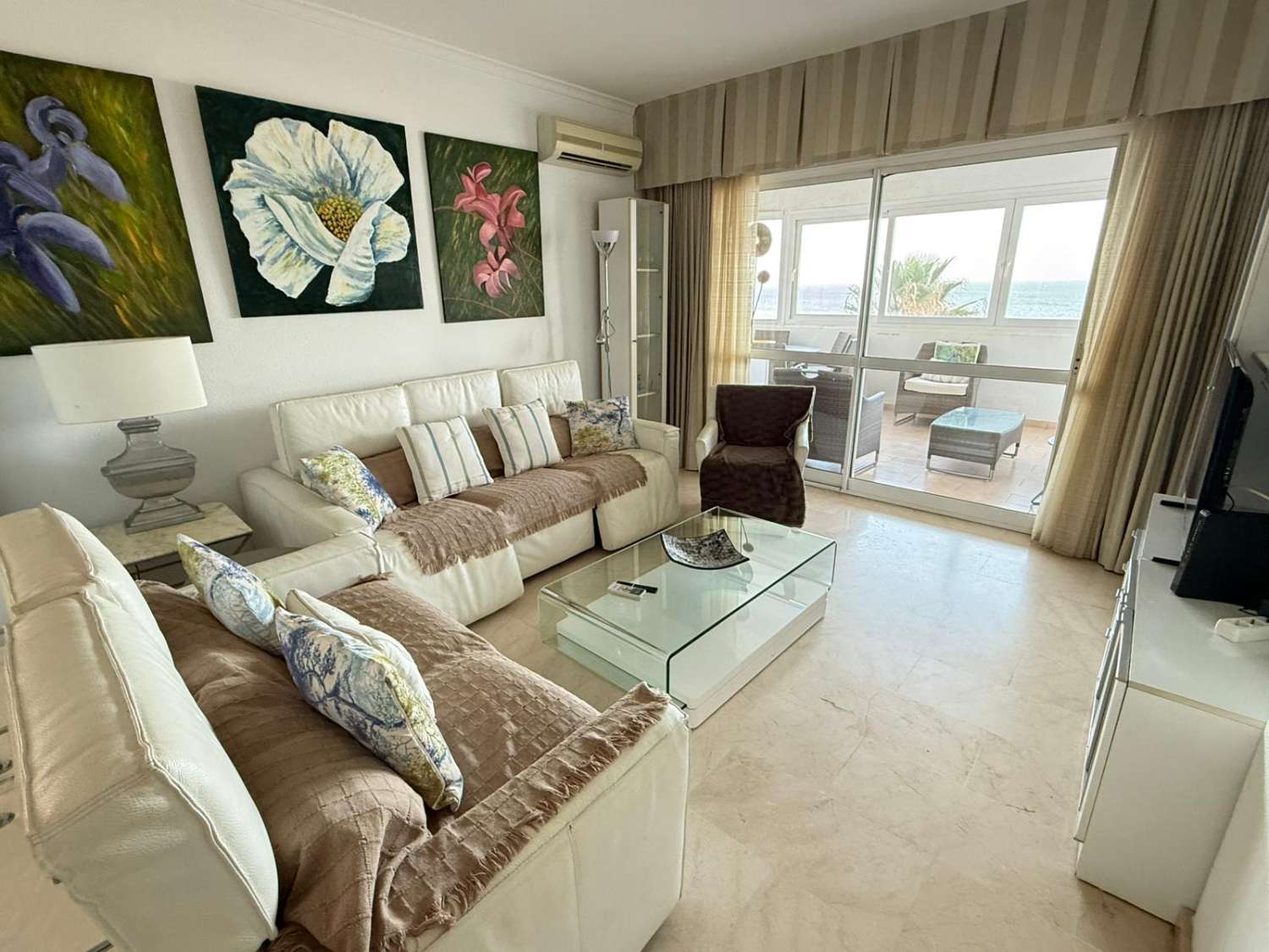 Квартира в первой линии пляжа в Fuengirola