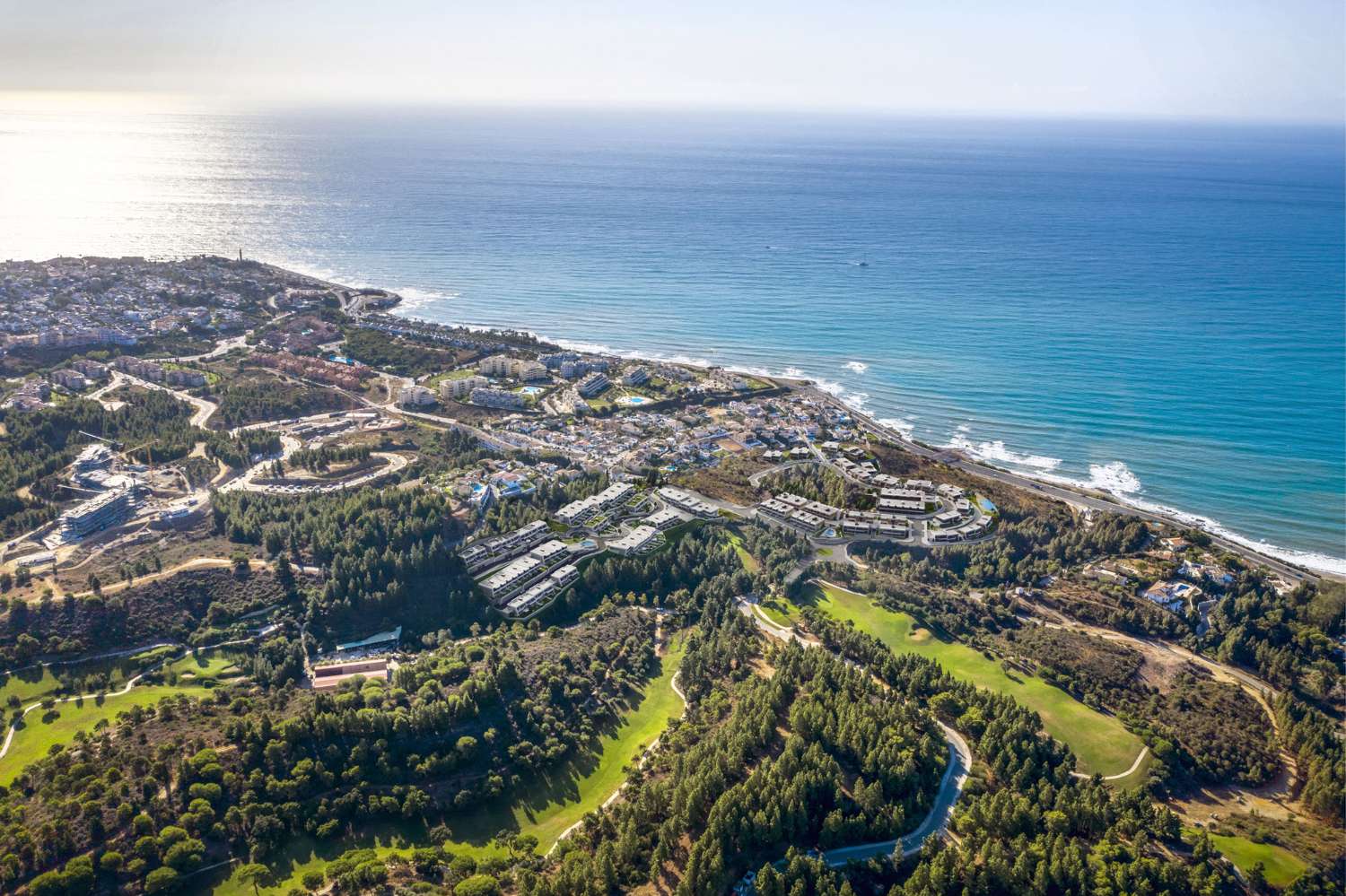 Exclusieve luxe herenhuizen met panoramisch zeezicht in het natuurpark Chaparral, Mijas Costa