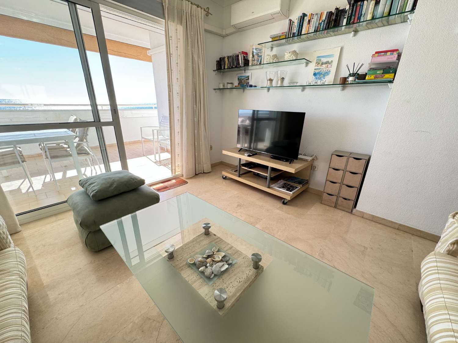 شقة للإيجار في Zona Sohail (Fuengirola)