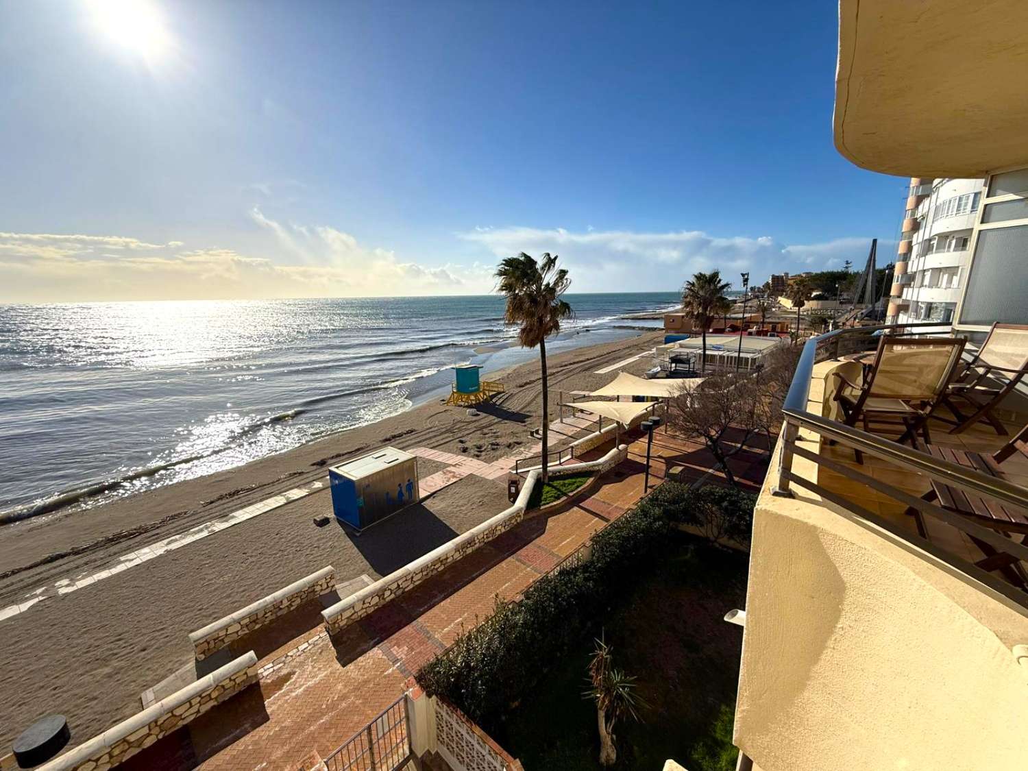 Lejlighed ved havet med panoramaudsigt og luksusrenovering i Fuengirola