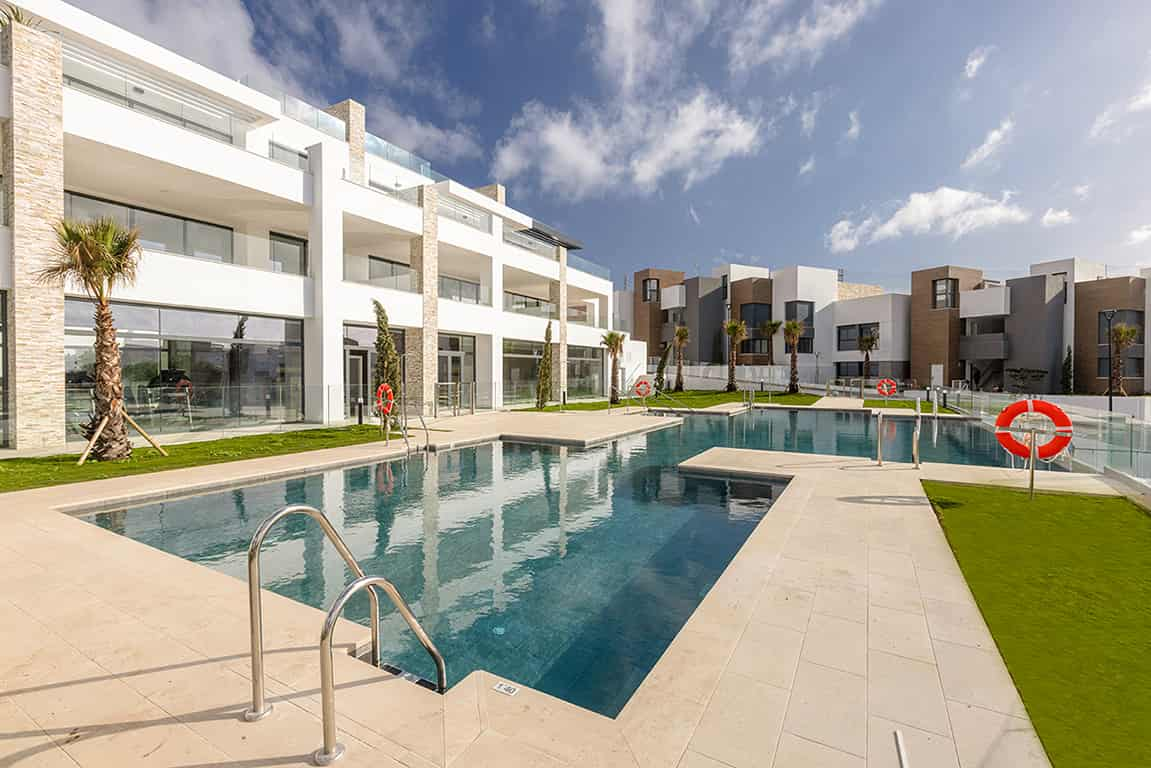 Spacious Brand New Apartments in Cabopino