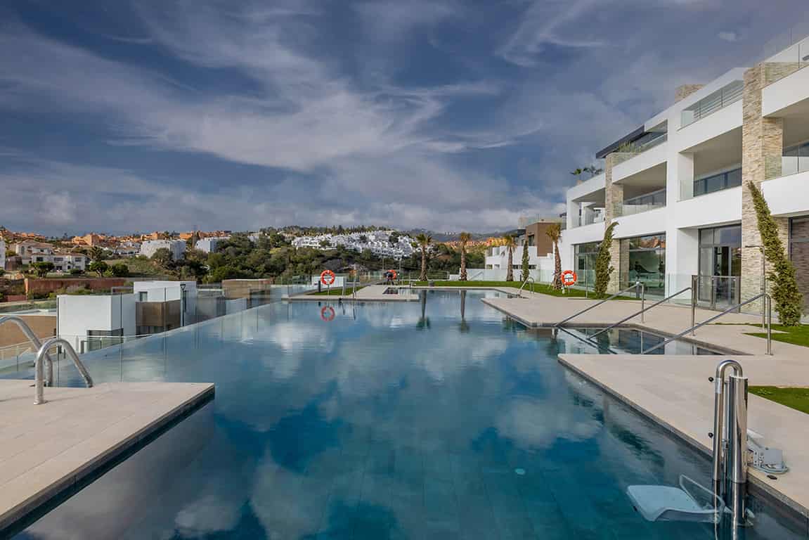 Spacious Brand New Apartments in Cabopino
