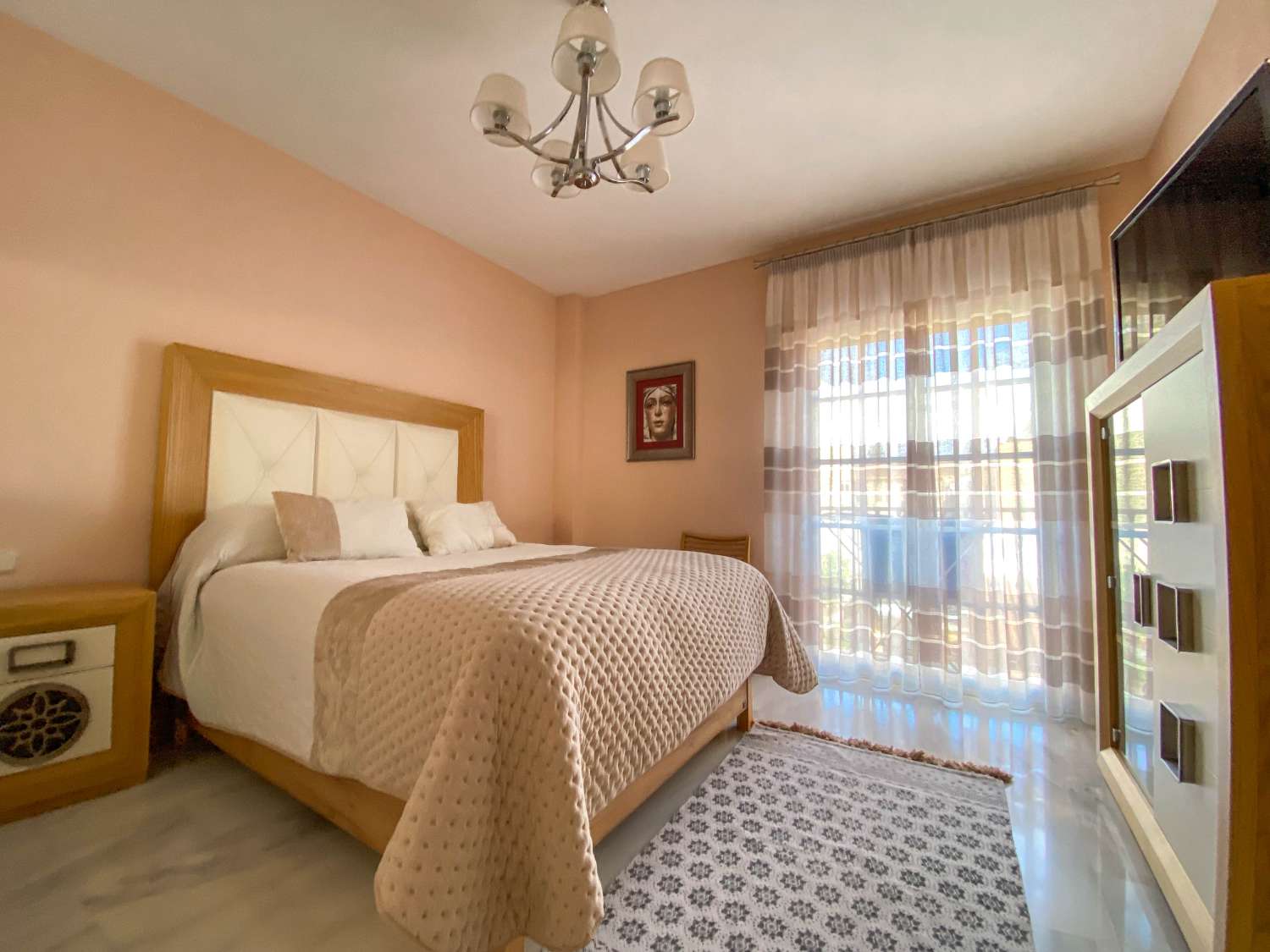 Spazioso appartamento nel centro di Fuengirola con parcheggio e 3 camere matrimoniali