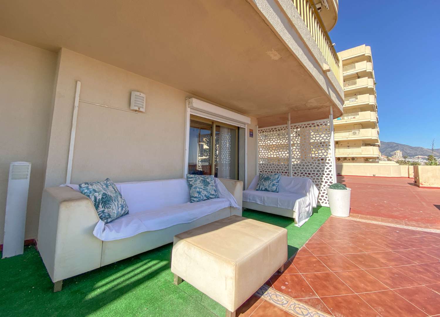 Incroyable appartement en front de mer avec une grande terrasse de 300 m².