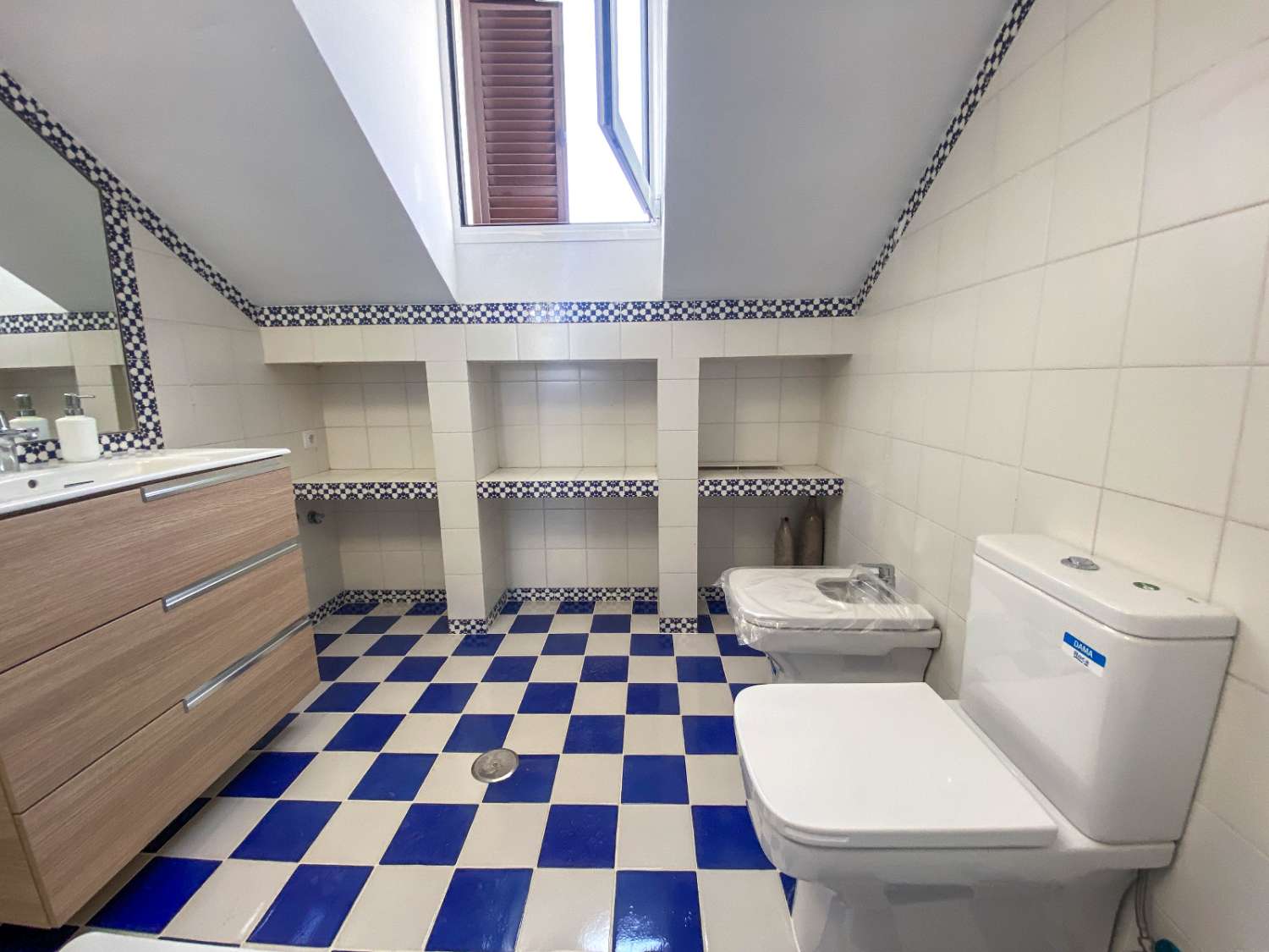 Chalet Adosado en 2º línea en Pueblo Castillo, Zona Sohail Fuengirola