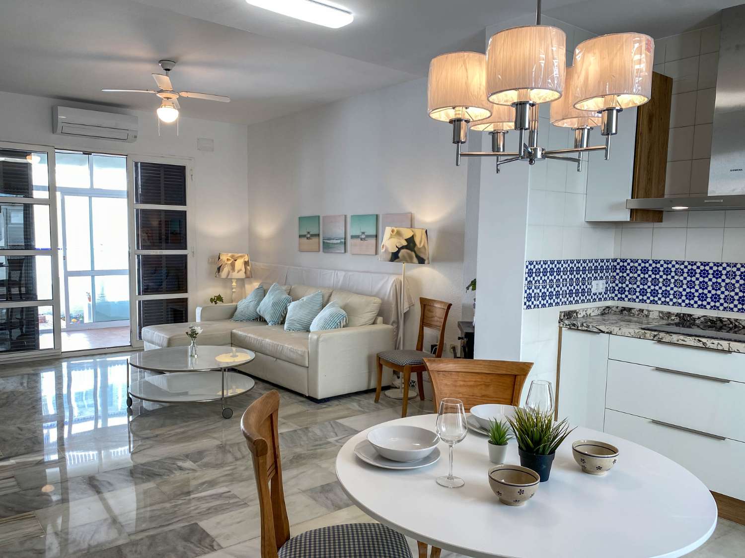 Chalet Adosado en 2º línea en Pueblo Castillo, Zona Sohail Fuengirola