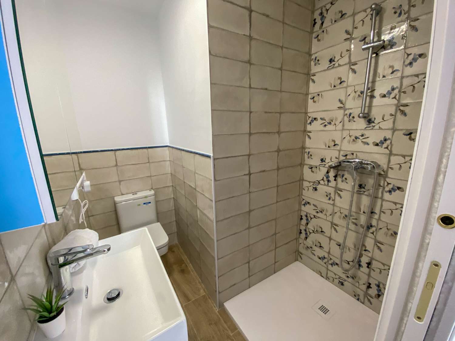 Chalet Adosado en 2º línea en Pueblo Castillo, Zona Sohail Fuengirola