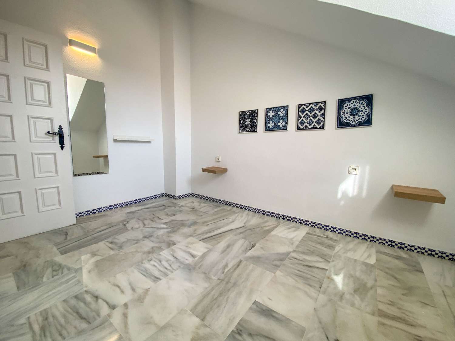 Chalet Adosado en 2º línea en Pueblo Castillo, Zona Sohail Fuengirola