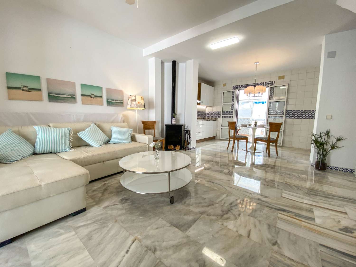 Chalet Adosado en 2º línea en Pueblo Castillo, Zona Sohail Fuengirola