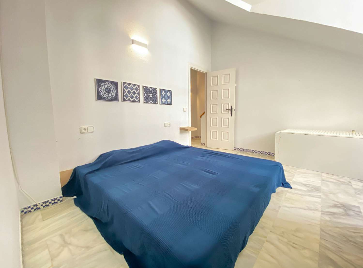 Chalet Adosado en 2º línea en Pueblo Castillo, Zona Sohail Fuengirola