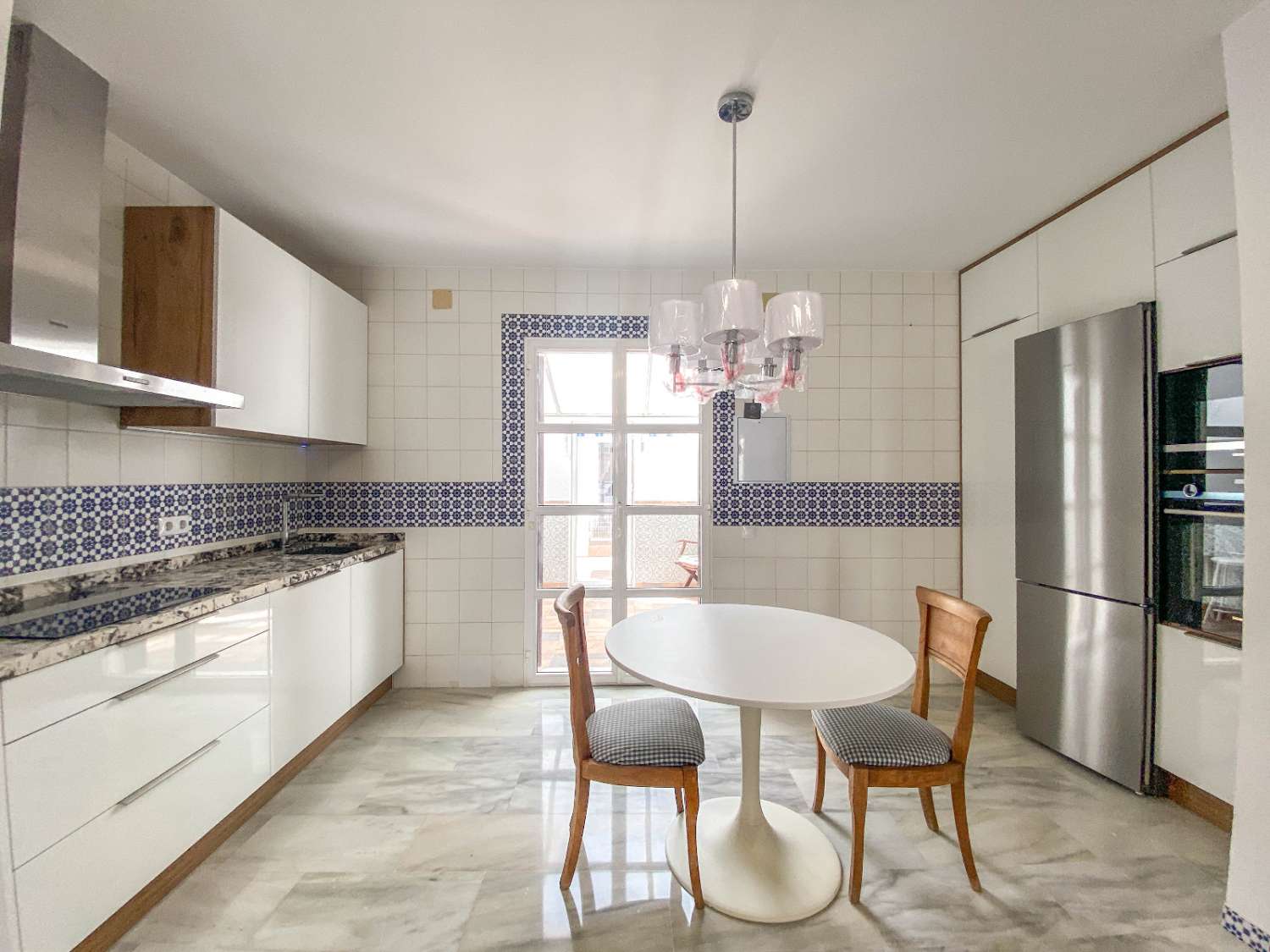 Chalet Adosado en 2º línea en Pueblo Castillo, Zona Sohail Fuengirola
