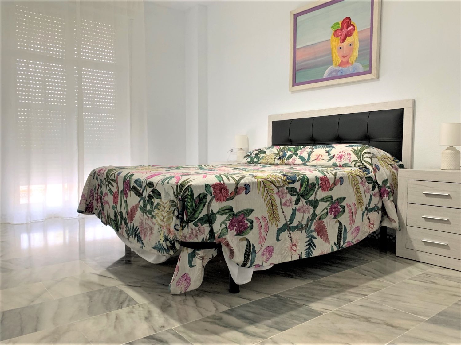 Grand appartement de 3 chambres sur la plage de Fuengirola, piscine, climatisation, wi-fi