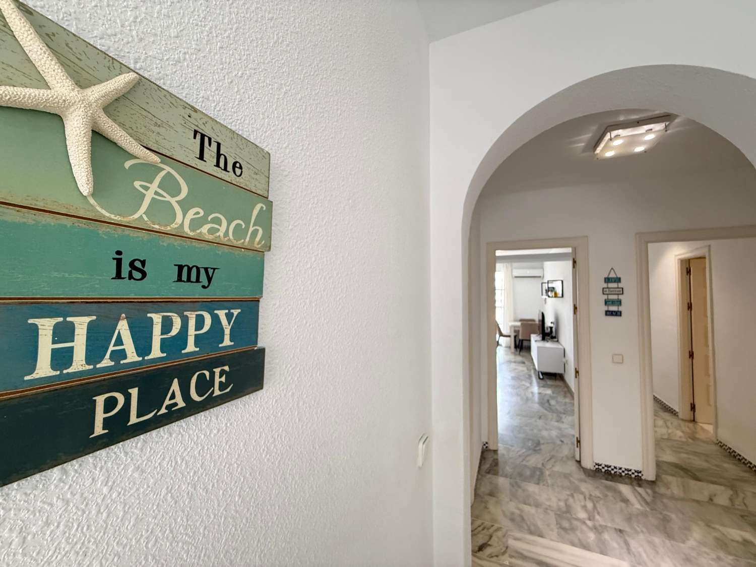 Great 3 bedroom apartment on the beach of Fuengirola, pool, air conditioning, wi-fi
