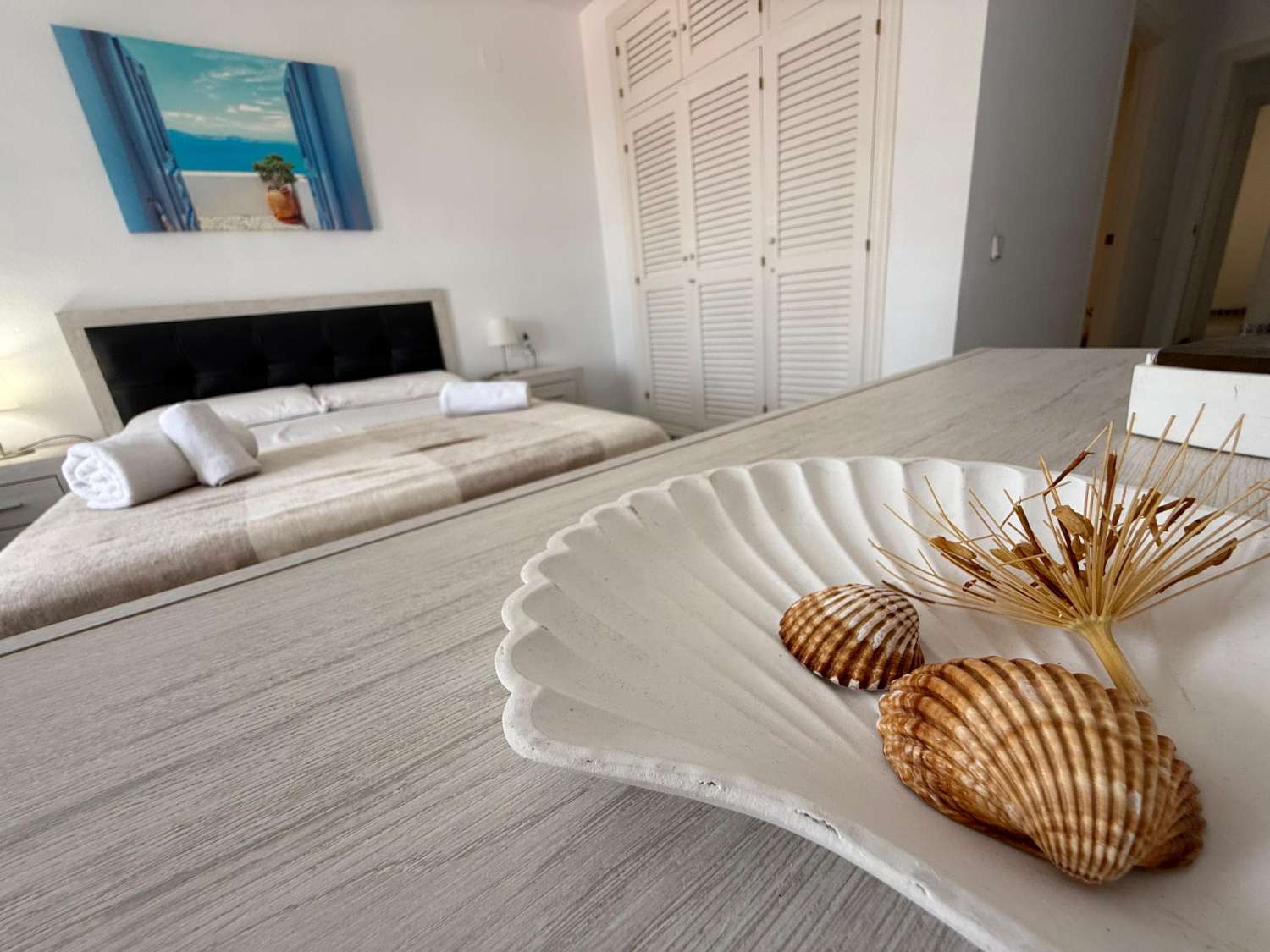 Great 3 bedroom apartment on the beach of Fuengirola, pool, air conditioning, wi-fi