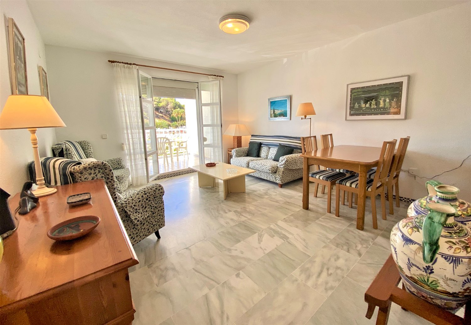 Fremragende 2 værelses lejlighed med havudsigt i Fuengirola